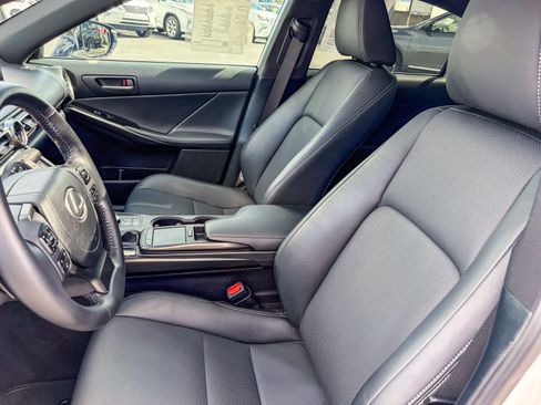 Certified 2021 Lexus IS 300 w/ Comfort Package image 17