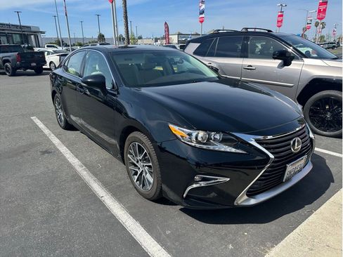 Used 2016 Lexus ES 350 image 2