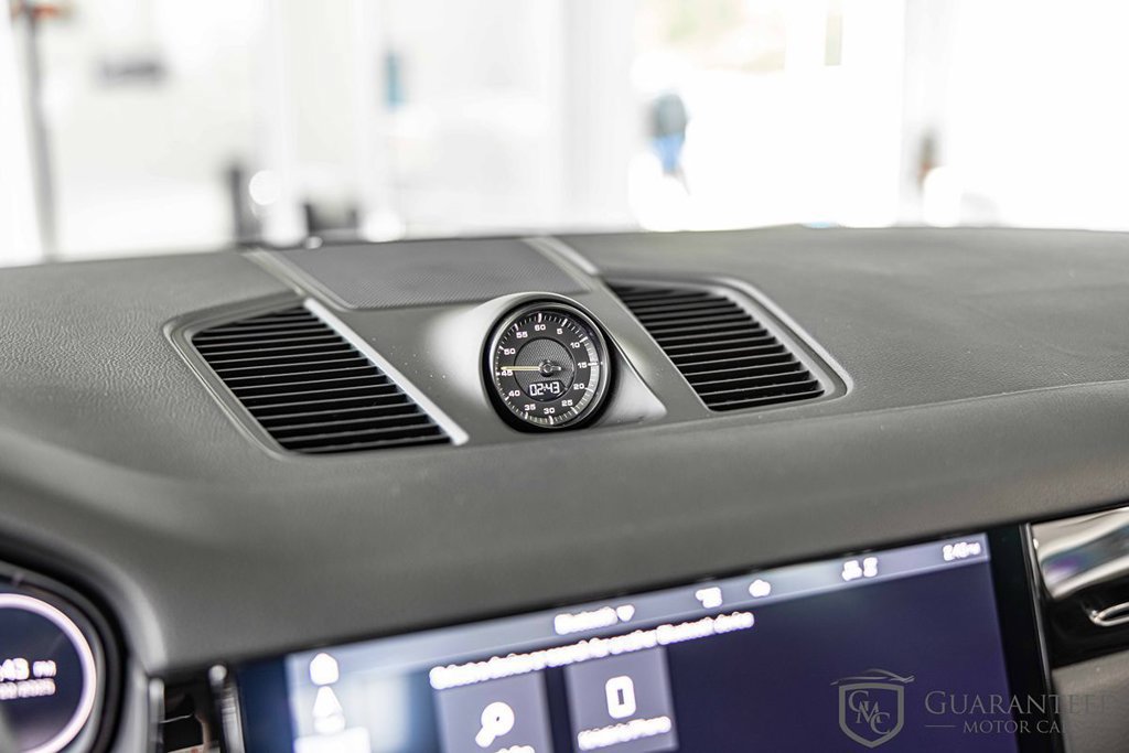 Used 2020 Porsche Cayenne E-Hybrid AWD/4WD image 29
