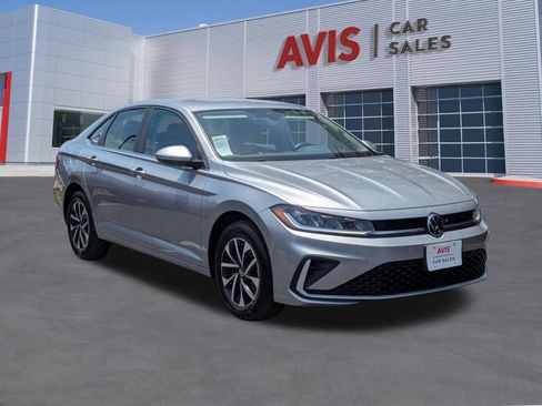 Used 2025 Volkswagen Jetta S FWD image 3