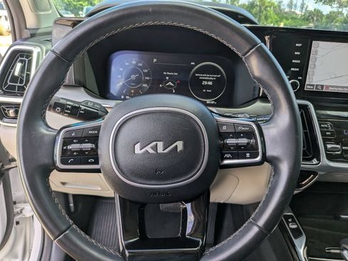 Certified 2023 Kia Sorento SX FWD image 31