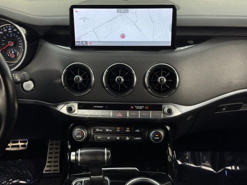 Used 2022 Kia Stinger GT-Line image 22