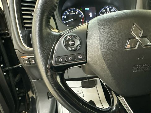 Used 2020 Mitsubishi Outlander SEL image 20