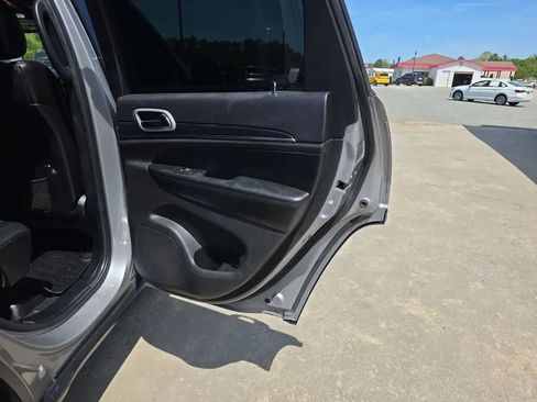 Used 2020 Jeep Grand Cherokee Limited w/ Luxury Group II image 50