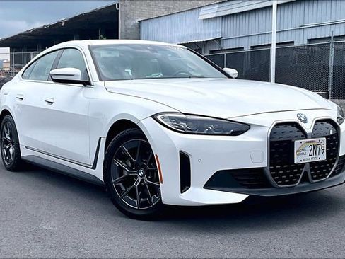 Used 2023 BMW i4 eDrive35 RWD image 11