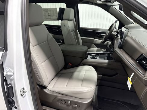 New 2026 Chevrolet Suburban Z71 w/ Z71 Off-Road Package AWD/4WD image 29