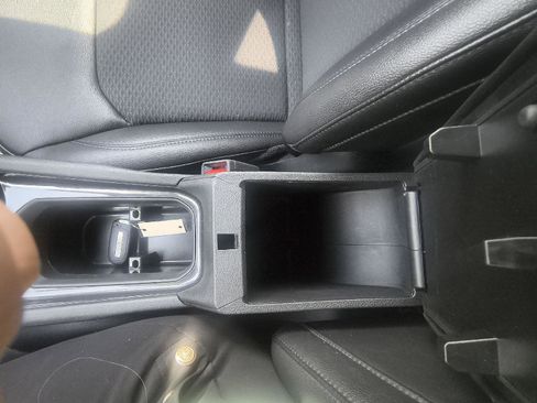 Used 2025 Jeep Compass Latitude image 24