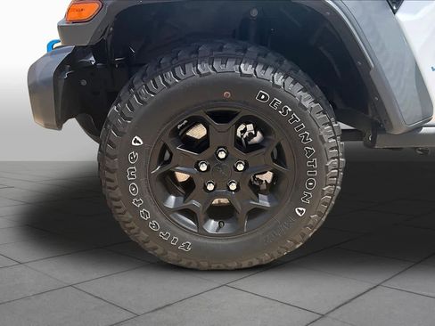 Used 2023 Jeep Wrangler Unlimited w/ Cold Weather Group AWD/4WD image 11