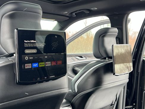 Used 2024 Jeep Grand Cherokee L Overland w/ Advanced Protech Group III image 41