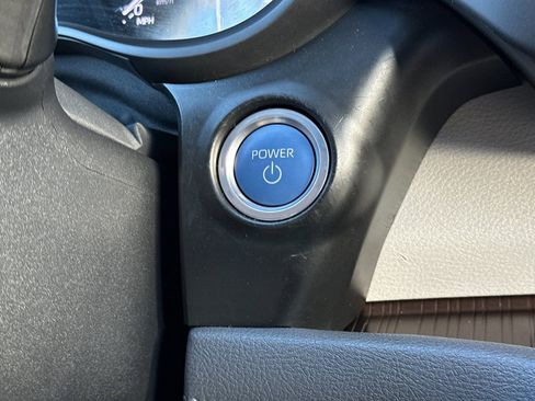 Used 2023 Toyota Sienna XLE image 25