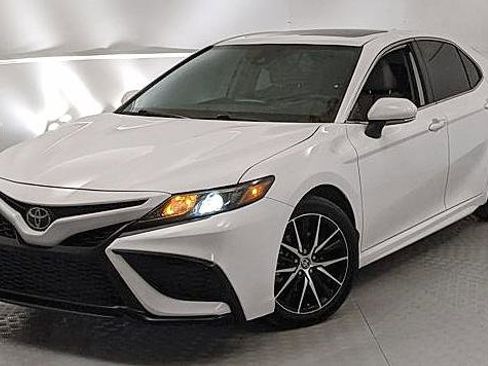 Used 2023 Toyota Camry SE w/ Audio Upgrade Package image 6