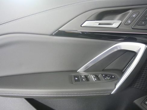 Used 2026 BMW X1 xDrive28i image 9