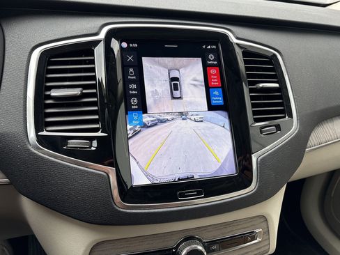 Certified 2024 Volvo XC90 B6 Plus w/ Protection Package Premier image 24