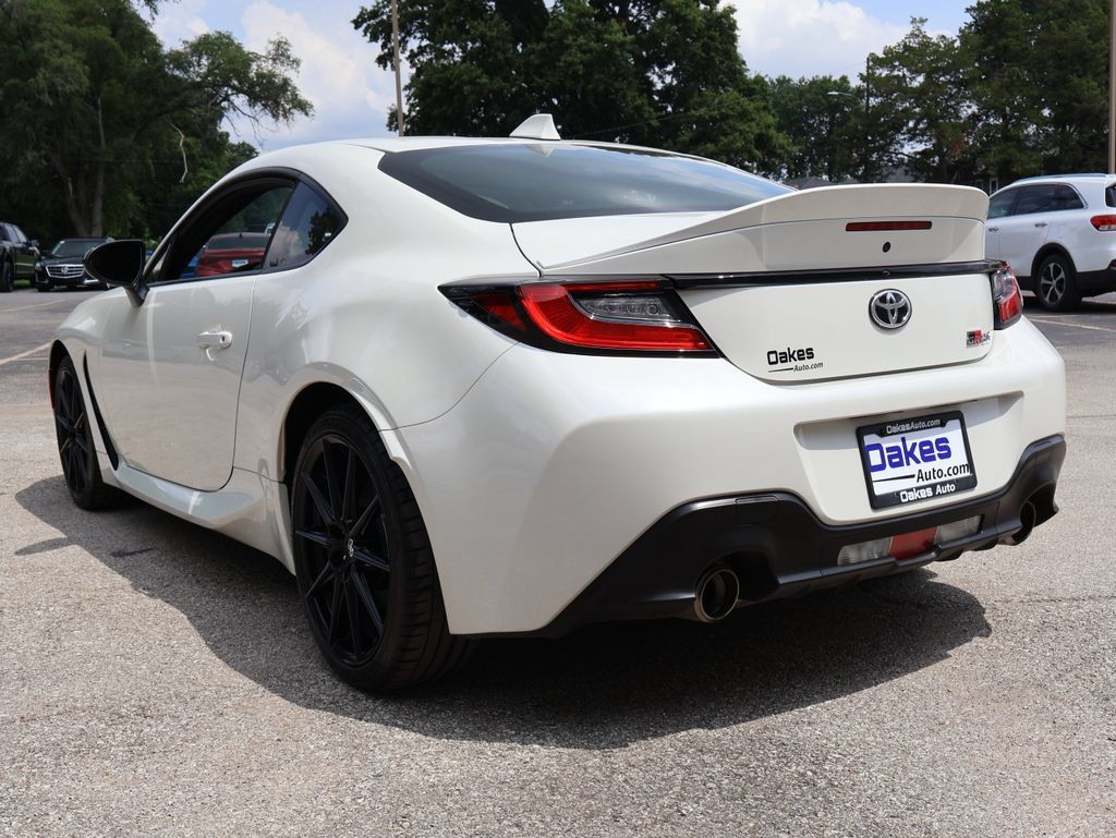 Used 2025 Toyota GR86 Premium w/ ALL Weather Mat Package (TMS) RWD image 5