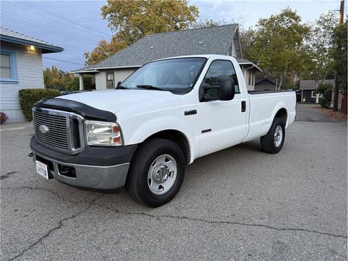 Used 2007 Ford F350 XLT image 3