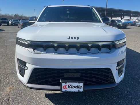 New 2026 Jeep Grand Wagoneer 4WD image 2