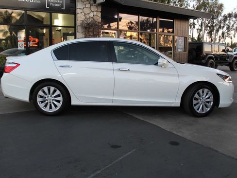 Used 2015 Honda Accord EX-L image 6
