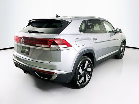 Used 2024 Volkswagen Atlas Cross Sport SE image 9