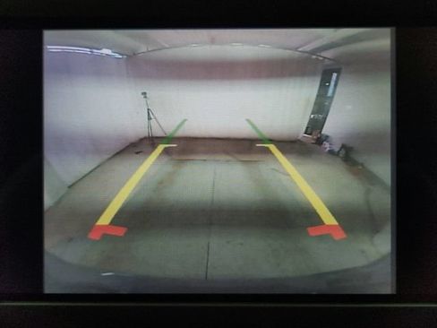 Used 2019 Chrysler Pacifica Touring-L FWD image 14