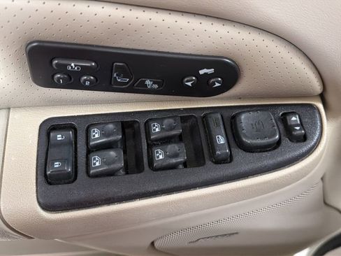 Used 2004 Cadillac Escalade AWD image 15