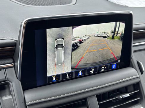 Used 2024 Chevrolet Suburban Premier image 30