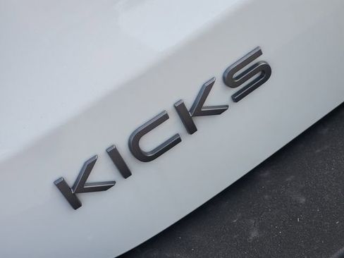 New 2026 Nissan Kicks SV image 8