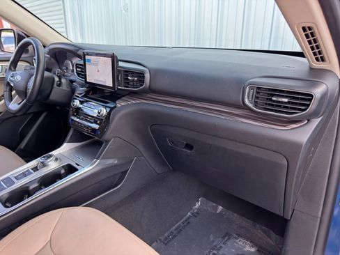 Used 2021 Ford Explorer Limited w/ Equipment Group 301A image 13