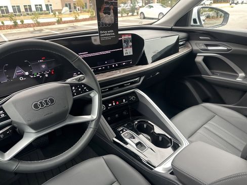 New 2025 Audi Q5 2.0T Premium Plus image 19