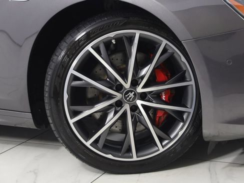 Used 2022 Maserati Ghibli Modena image 15