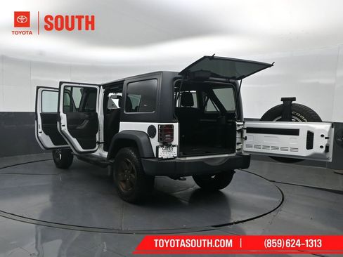 Used 2017 Jeep Wrangler Unlimited Sport w/ Quick Order Package 24S AWD/4WD image 54