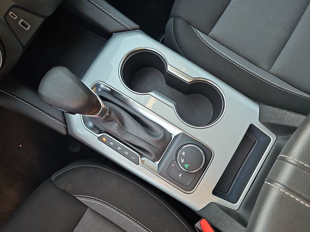 Used 2025 Chevrolet Blazer LT FWD image 22