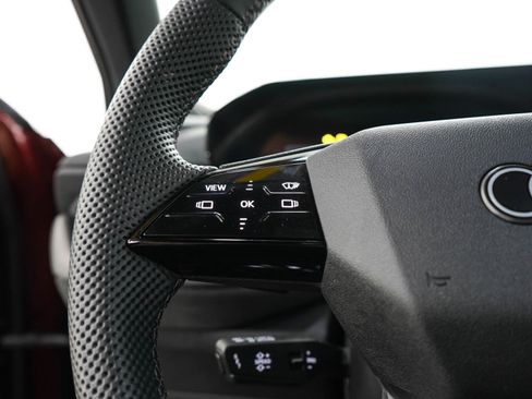 Used 2025 Audi SQ5 Prestige AWD/4WD image 29