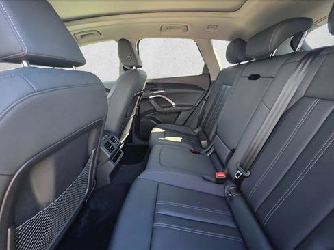 New 2025 Audi Q5 Premium w/ Convenience Package AWD/4WD image 17