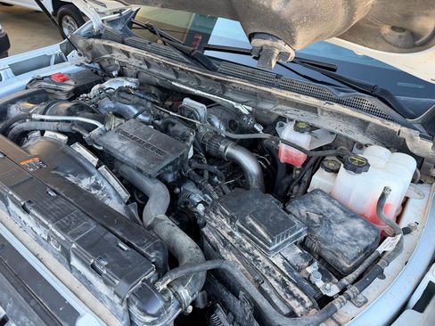 Used 2024 GMC Sierra 3500 Pro w/ Convenience Package image 29