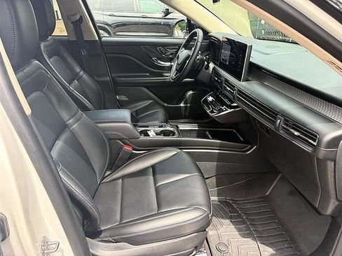 Used 2023 Lincoln Corsair FWD image 30
