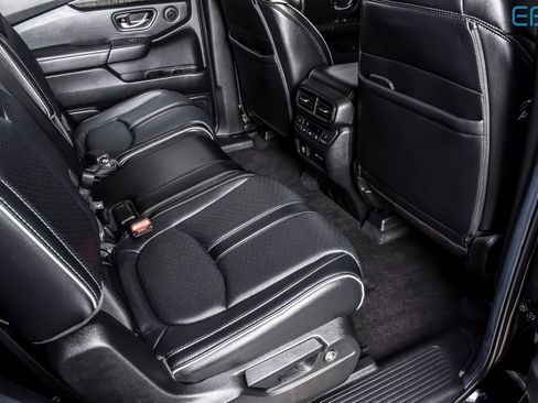 Used 2025 Honda Pilot Elite image 23