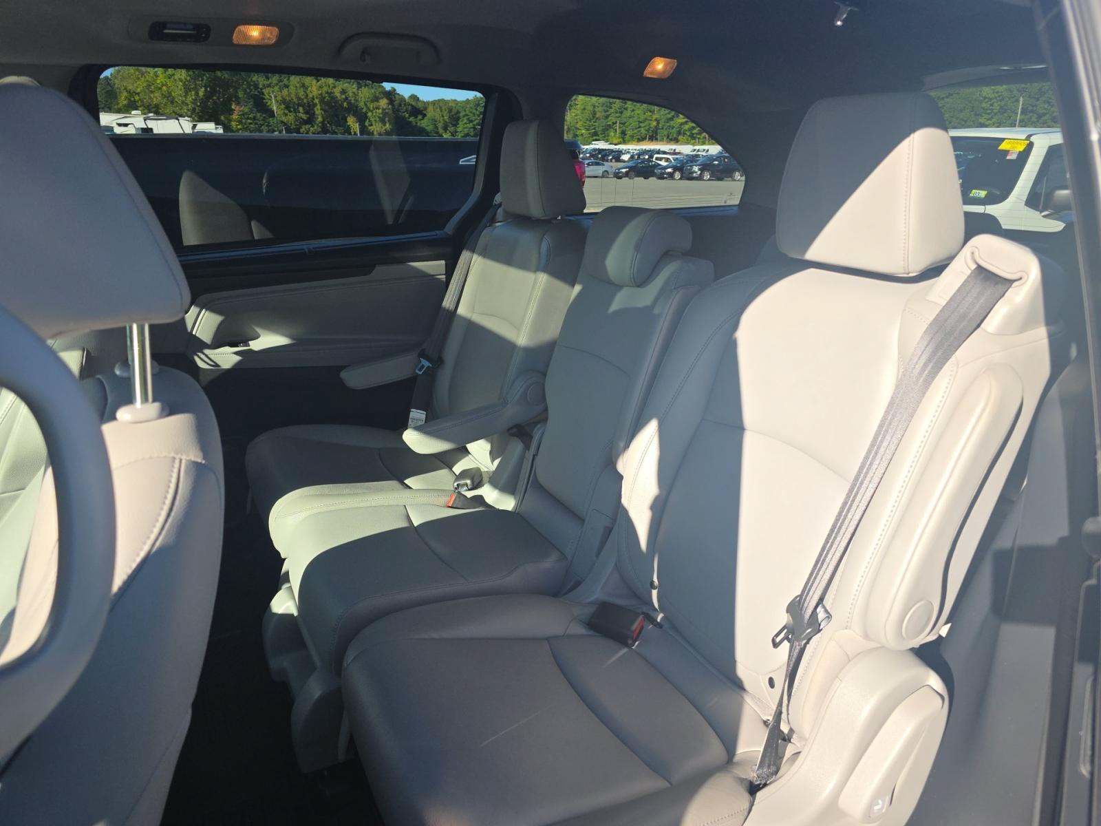 Used 2019 Honda Odyssey EX-L image 6