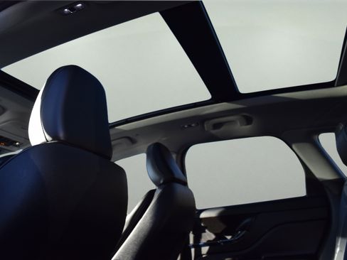 Used 2022 Lincoln Corsair AWD w/ Premium Package image 8