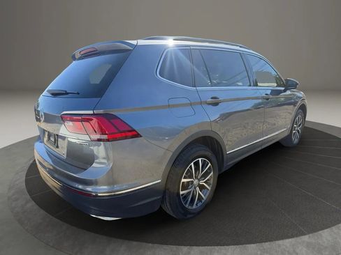 Used 2020 Volkswagen Tiguan SE w/ Panoramic Sunroof Package AWD/4WD image 5
