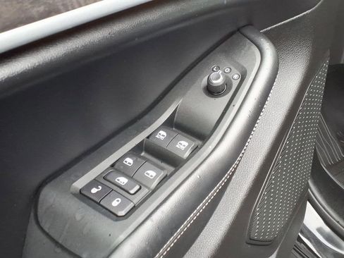Used 2025 Jeep Grand Cherokee L Limited AWD/4WD image 15