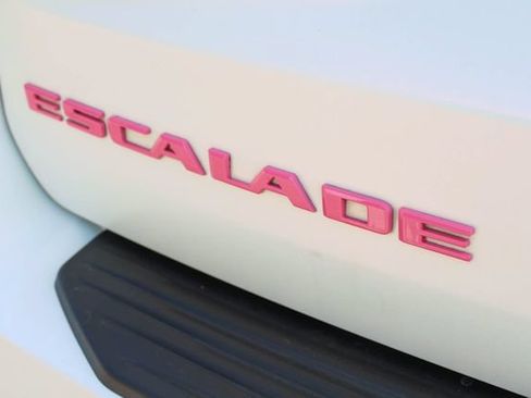 Used 2023 Cadillac Escalade V w/ LPO, ONYX Package AWD/4WD image 9