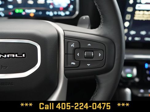 Used 2025 GMC Sierra 1500 Denali w/ Denali Reserve Package AWD/4WD image 40