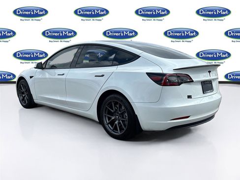 Used 2023 Tesla Model 3 Standard Range image 5