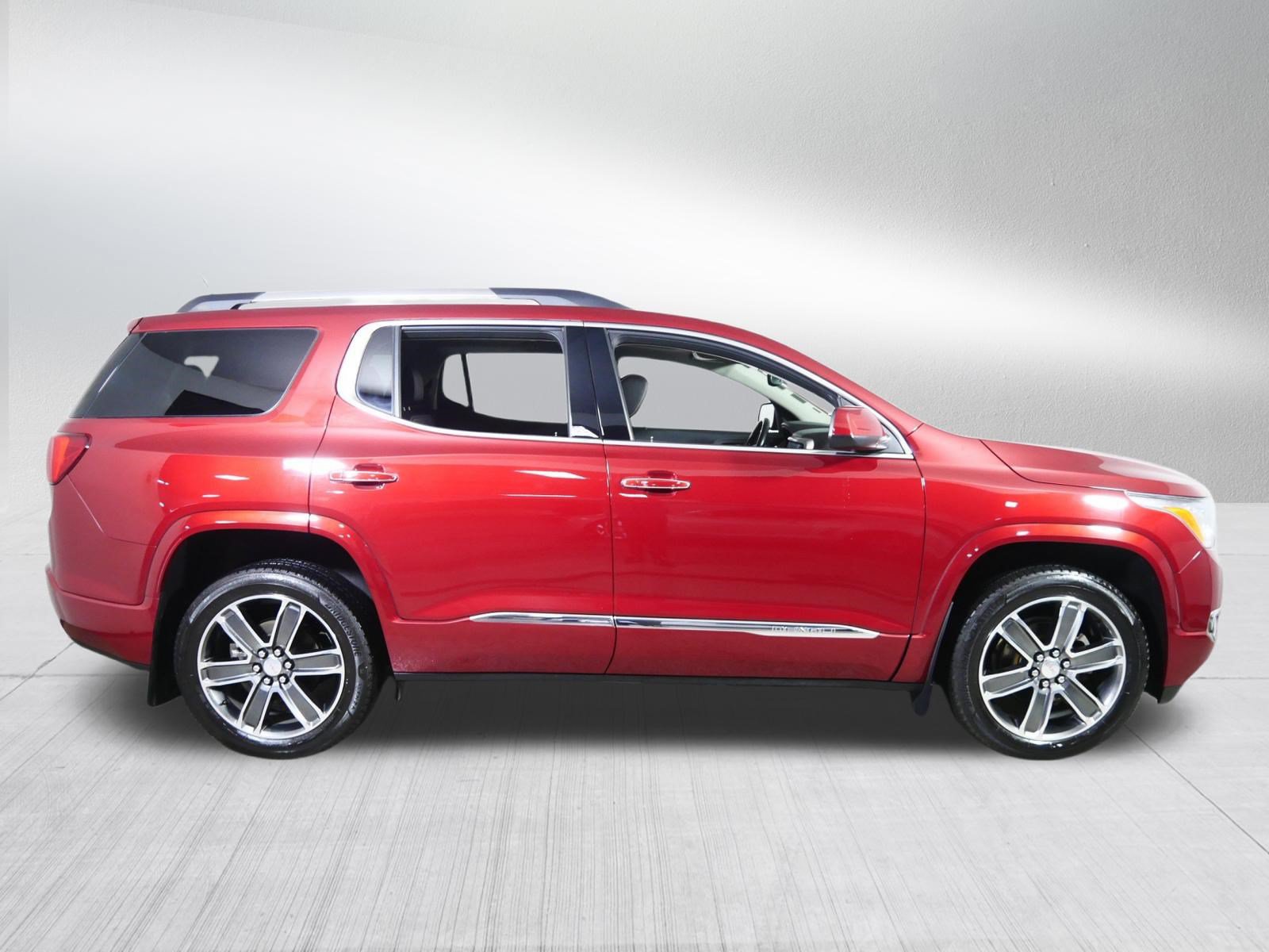 Used 2019 GMC Acadia Denali w/ Technology Package AWD/4WD image 8