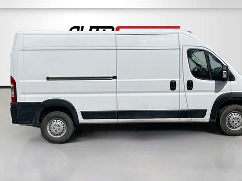 Used 2025 RAM ProMaster 2500 FWD image 8