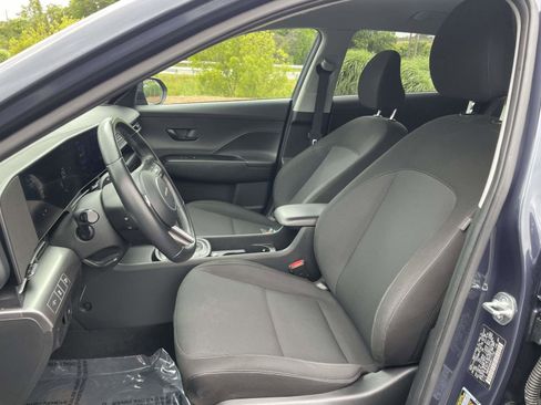 Used 2024 Hyundai Kona SEL FWD image 18