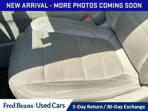 Used 2019 GMC Acadia Denali w/ Technology Package AWD/4WD image 4