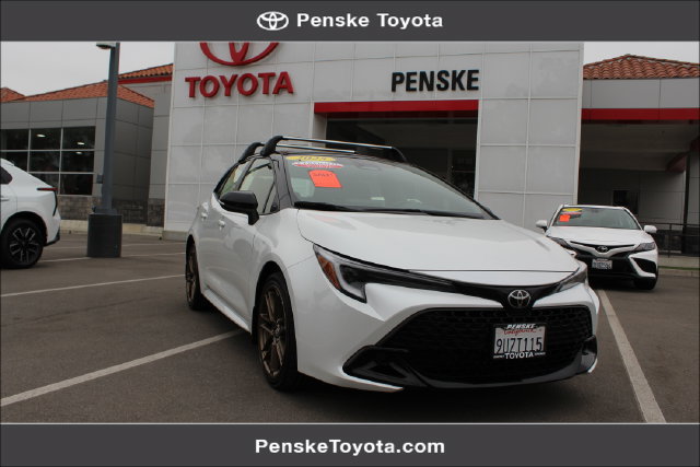 Certified 2025 Toyota Corolla Hatchback w/ SE Package FWD image 1