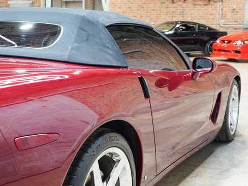 Used 2007 Chevrolet Corvette Coupe w/ Preferred Equipment Group RWD image 18