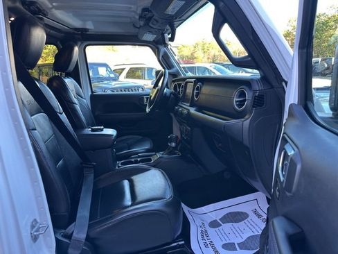 Used 2023 Jeep Wrangler Unlimited Sahara w/ Cold Weather Group image 29